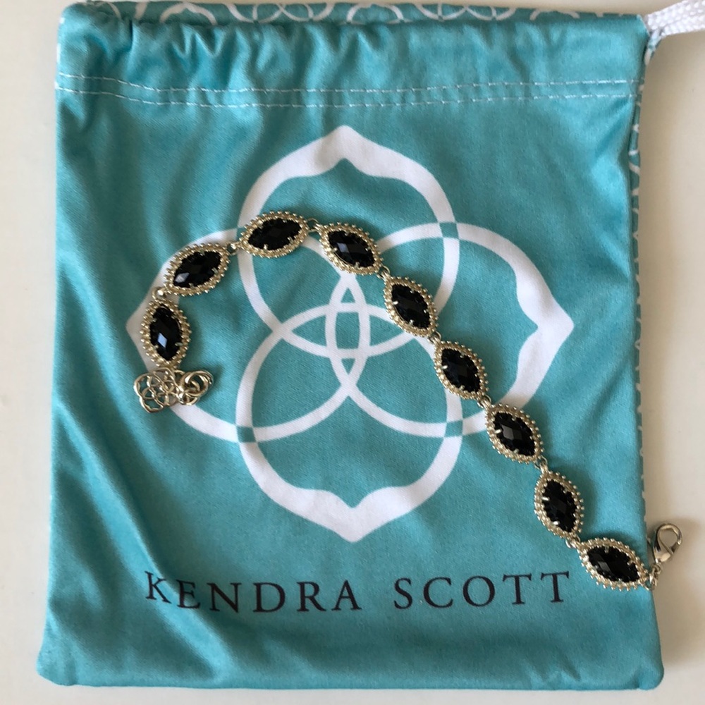 Black Kendra Scott link bracelet